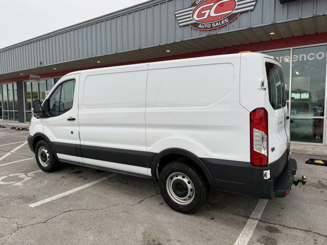 Used 2019 Ford Transit 150 130 Low Roof RWD image 4