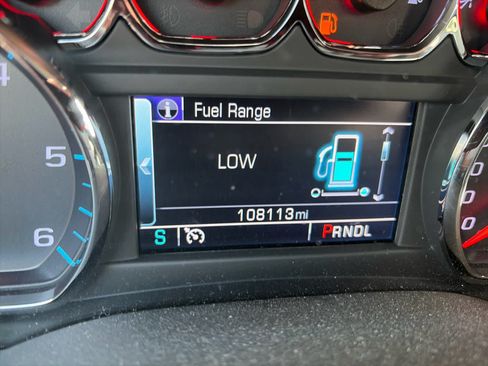 Used 2020 Chevrolet Suburban LT AWD/4WD image 12