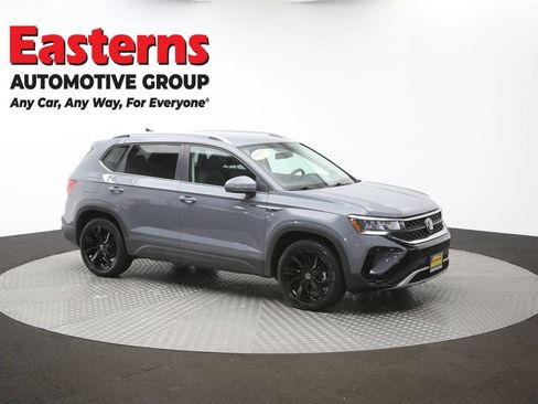 Used 2022 Volkswagen Taos SE AWD/4WD image 46