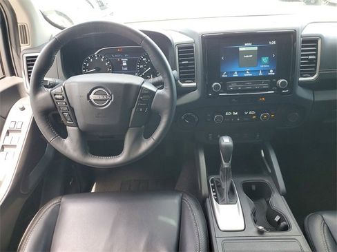 Certified 2024 Nissan Frontier SL w/ Technology Package image 10