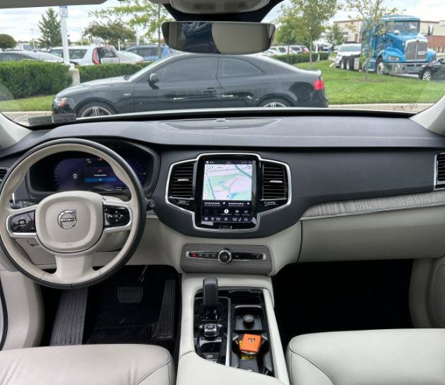 Used 2024 Volvo XC90 T8 Plus AWD/4WD image 3