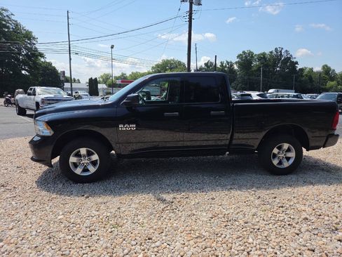 Used 2018 RAM 1500 Express AWD/4WD image 3