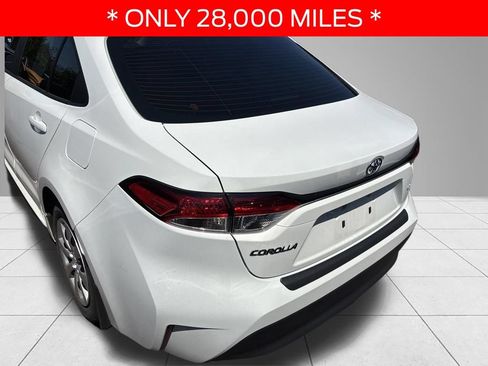 Used 2024 Toyota Corolla LE FWD image 6