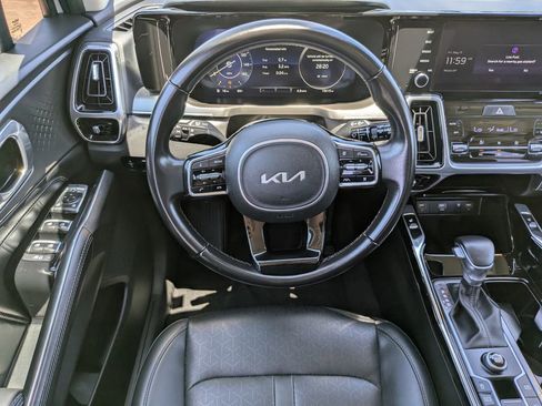 Certified 2023 Kia Sorento SX FWD image 16