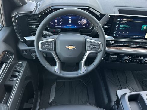 New 2026 Chevrolet Silverado 1500 LT w/ Leather Package RWD image 14
