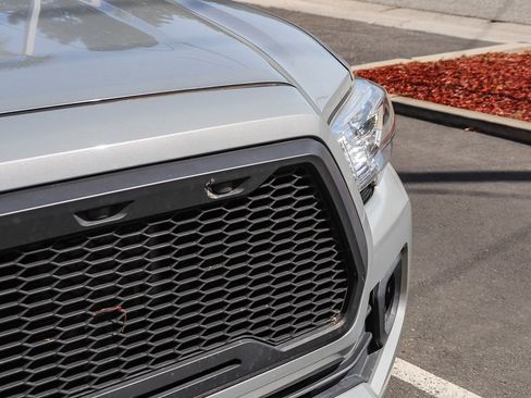 Used 2021 Toyota Tacoma SR5 image 6