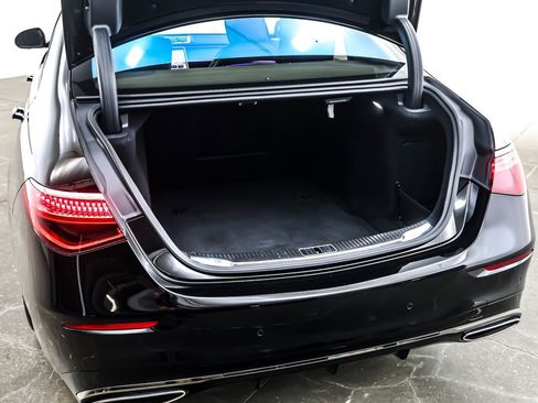 Certified 2023 Mercedes-Benz S 580 4MATIC Sedan image 25
