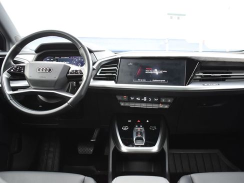 Used 2022 Audi Q4 e-tron Prestige image 2