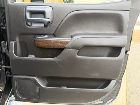 Used 2018 GMC Sierra 3500 Denali w/ Duramax Plus Package image 17