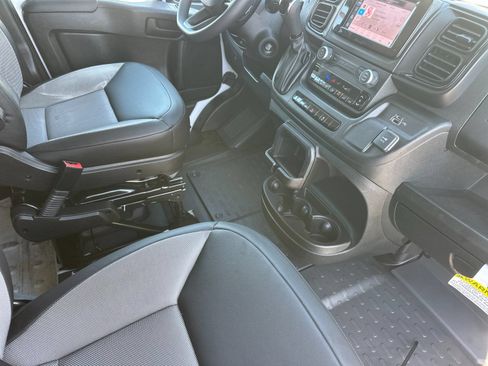 Used 2026 RAM ProMaster 2500 w/ Convenience Group FWD image 15
