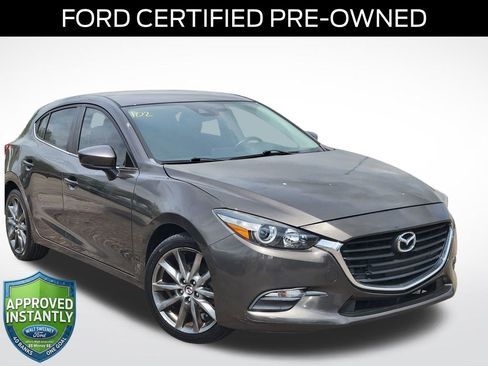 Used 2018 MAZDA MAZDA3 Touring FWD image 1