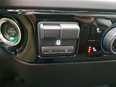 Used 2025 Chevrolet Silverado 1500 LT w/ Protection Package image 15