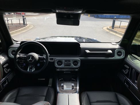 Used 2025 Mercedes-Benz G 63 AMG 4MATIC w/ Manufactur Interior Package image 18