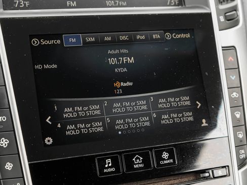 Used 2017 INFINITI Q60 3.0t w/ Premium Plus Package 3.0T image 28