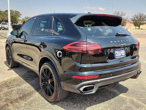 Used 2018 Porsche Cayenne Platinum Edition AWD/4WD image 2