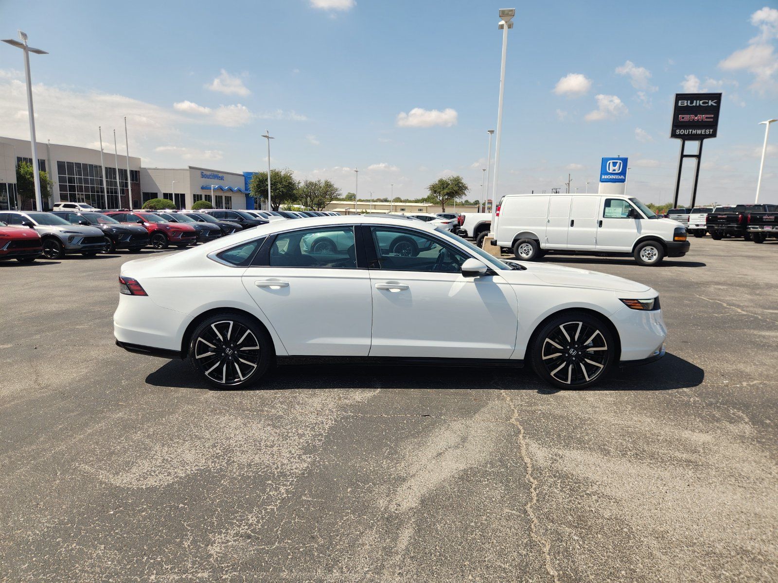 Used 2024 Honda Accord Touring image 7
