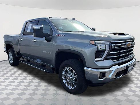 Used 2024 Chevrolet Silverado 2500 LTZ w/ LTZ Plus Package AWD/4WD image 3