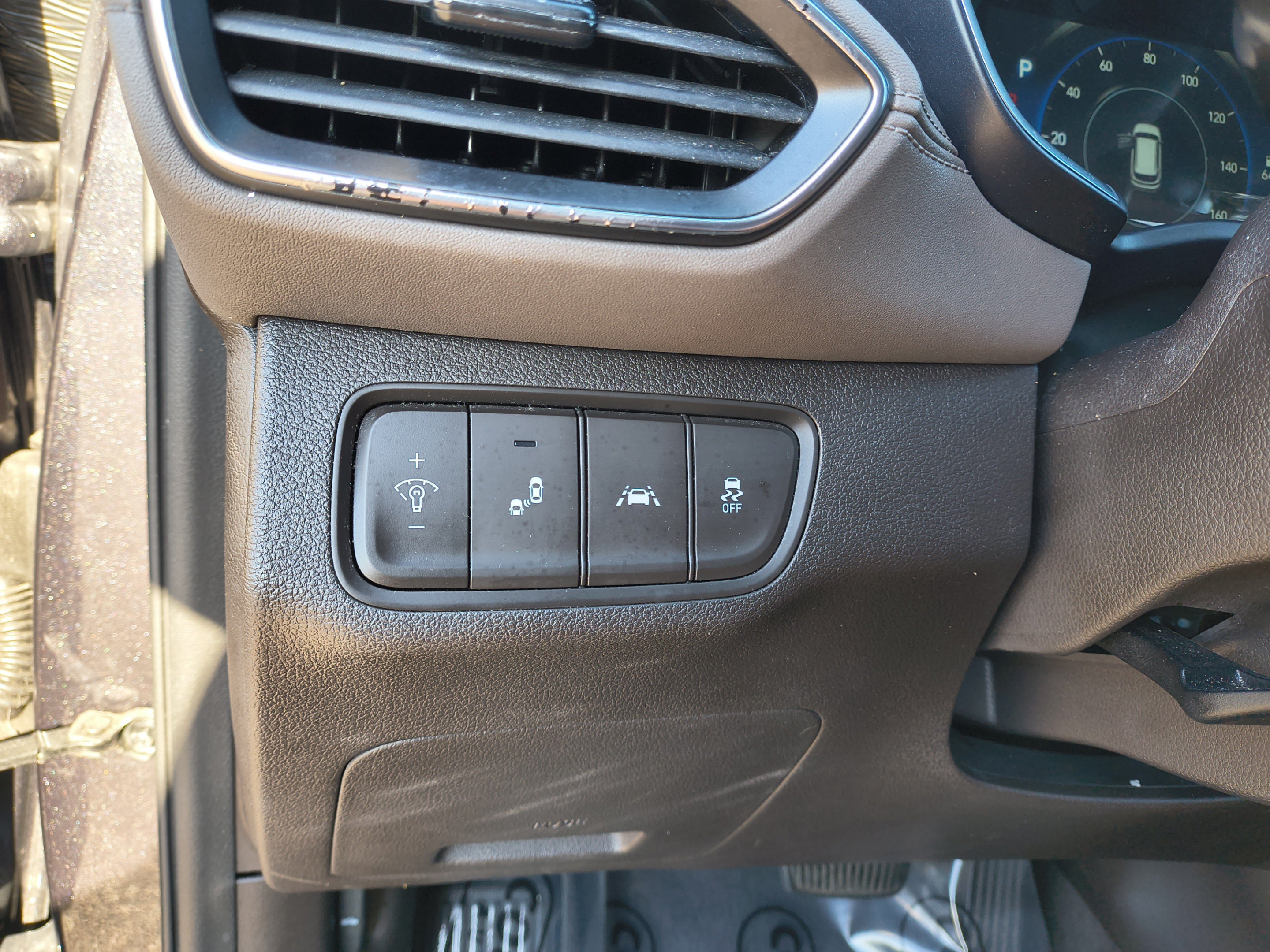 Used 2020 Hyundai Santa Fe SEL FWD image 26