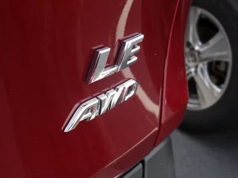 Used 2025 Toyota RAV4 LE AWD/4WD image 19