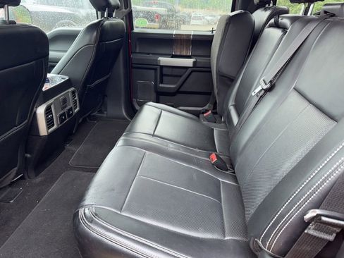 Used 2019 Ford F150 Lariat w/ Equipment Group 502A Luxury AWD/4WD image 10