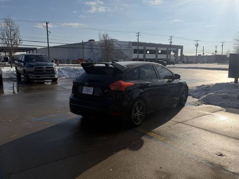 Used 2016 Ford Focus ST w/ Equipment Group 402A image 6