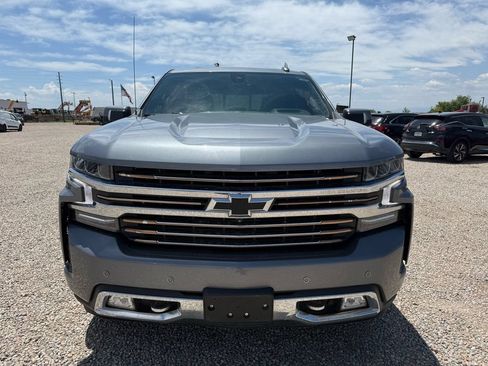 Used 2021 Chevrolet Silverado 1500 High Country w/ Technology Package AWD/4WD image 3