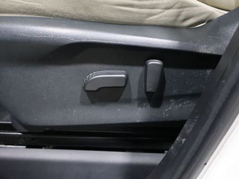 Used 2019 Subaru Ascent Premium image 10