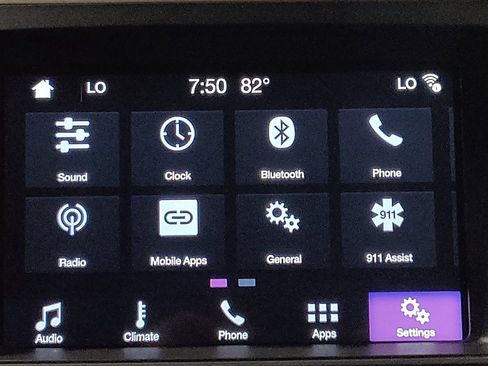Used 2018 Ford Explorer XLT w/ Equipment Group 202A FWD image 25
