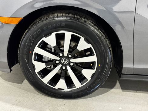 Used 2025 Honda Odyssey EX-L image 8