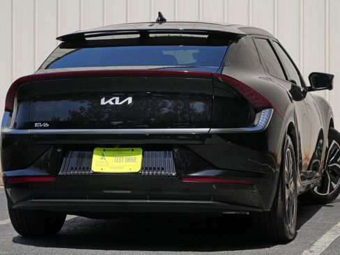 Used 2022 Kia EV6 Wind w/ Wind Technology Package AWD/4WD image 4