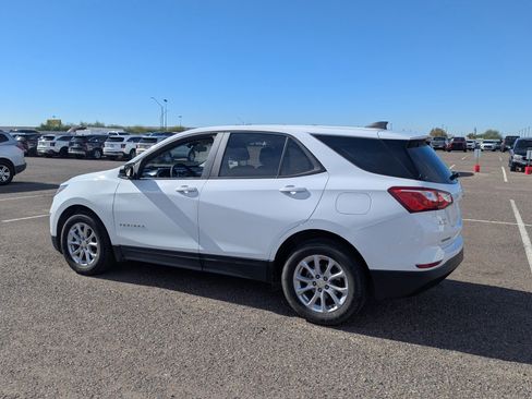 Used 2020 Chevrolet Equinox LS image 3