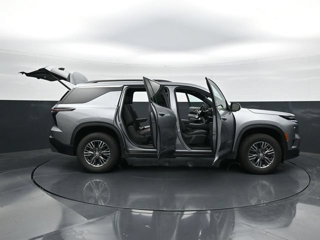 Used 2025 Chevrolet Traverse LT AWD/4WD image 56