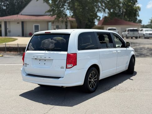 Used 2019 Dodge Grand Caravan GT FWD image 6