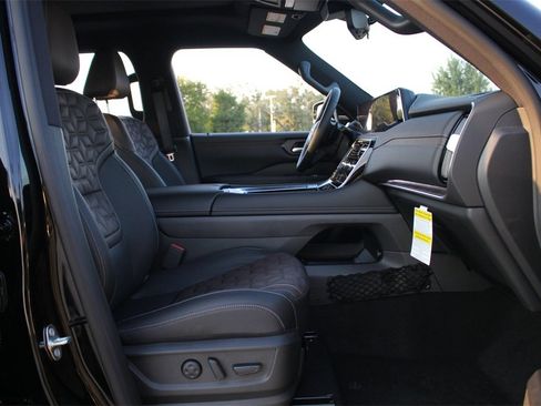 New 2025 Nissan Armada Platinum w/ Convenience Package image 13