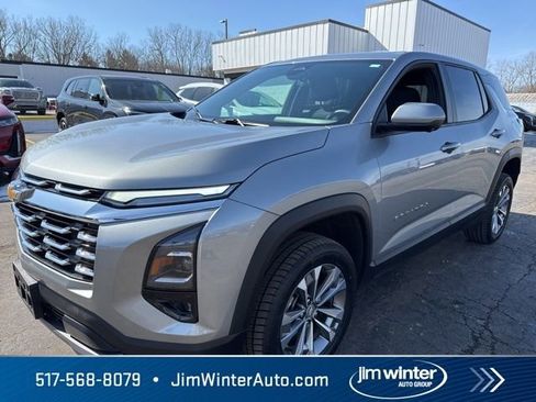 Used 2025 Chevrolet Equinox LT w/ Safety and Technology Package image 6