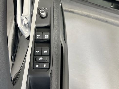 Used 2022 Jeep Compass Limited AWD/4WD image 17