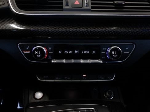 Used 2020 Audi SQ5 Premium Plus w/ Premium Plus Package image 32