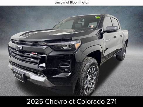 Used 2025 Chevrolet Colorado Z71 AWD/4WD image 1