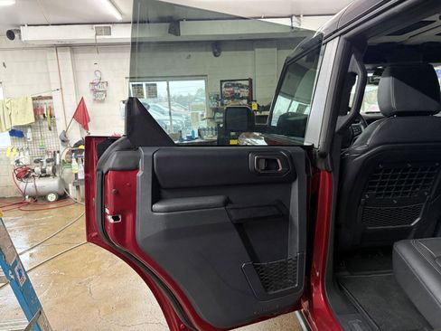 New 2025 Ford Bronco Badlands image 19