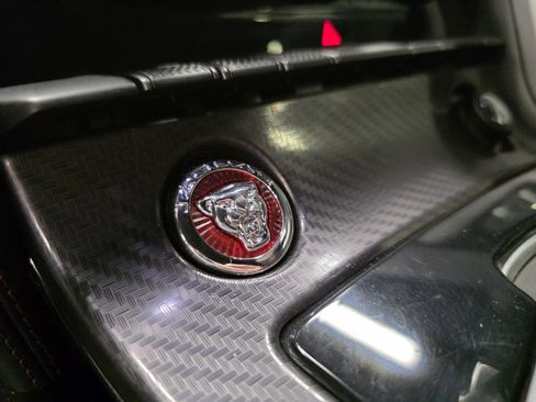 Used 2016 Jaguar F-TYPE R image 25