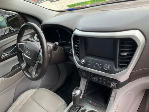 Used 2017 GMC Acadia SLT FWD image 10
