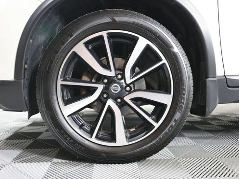 Used 2020 Nissan Rogue SL AWD/4WD image 9