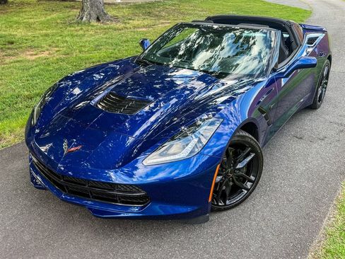 Used 2017 Chevrolet Corvette Stingray Coupe w/ Carbon Flash Badge Package RWD image 11