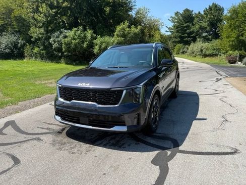 Certified 2026 Kia Sorento S FWD image 1