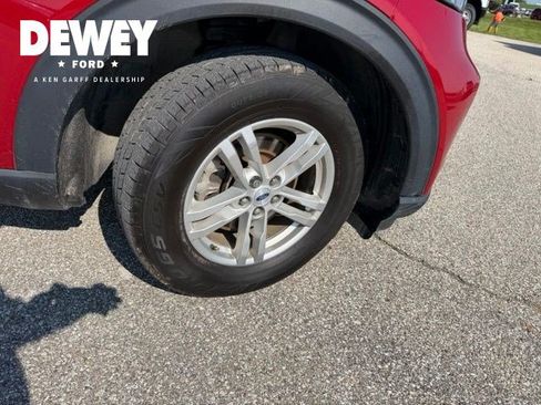 Used 2023 Ford Explorer XLT w/ Equipment Group 202A AWD/4WD image 16