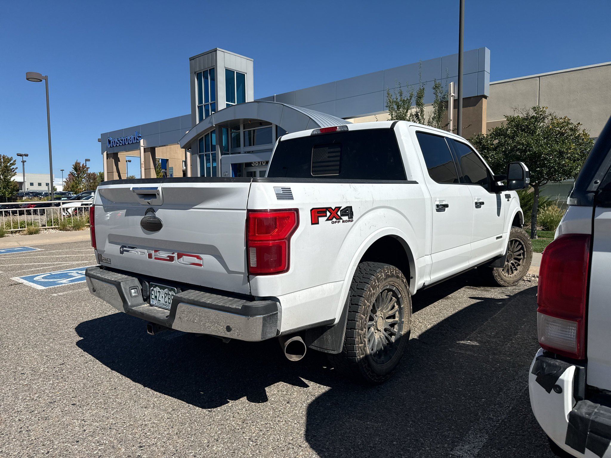 Used 2019 Ford F150 Lariat w/ Equipment Group 502A Luxury AWD/4WD image 3