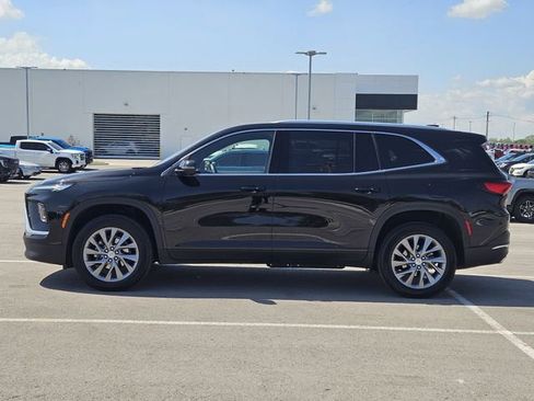 Used 2025 Buick Enclave Preferred FWD image 4