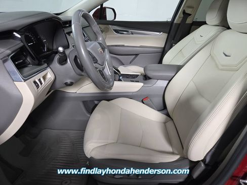 Used 2018 Cadillac XT5 Luxury w/ Driver Awareness Package FWD image 15