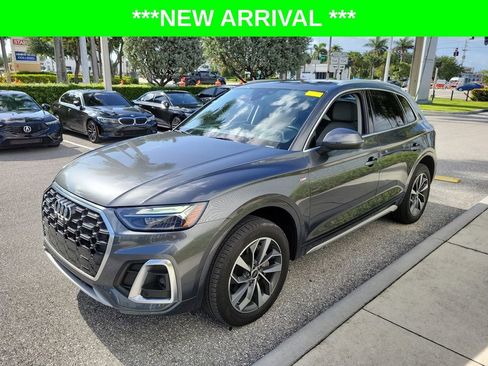 Used 2023 Audi Q5 2.0T Premium Plus w/ Premium Plus Package AWD/4WD image 2