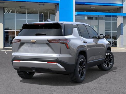 New 2026 Chevrolet Equinox LT w/ Convenience Package II image 4